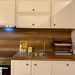 Oneiropetra Luxury House