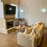 Oneiropetra Luxury House *