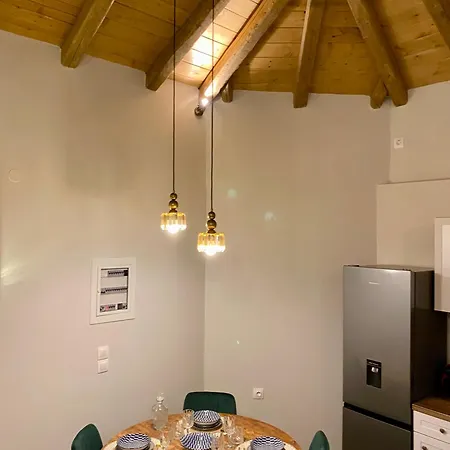 Oneiropetra Luxury House