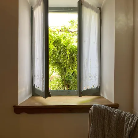 Oneiropetra Luxury House