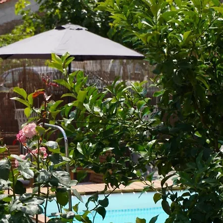 Oneiropetra Luxury House