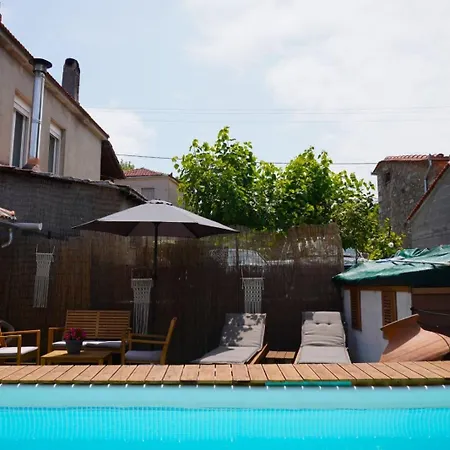 Oneiropetra Luxury House