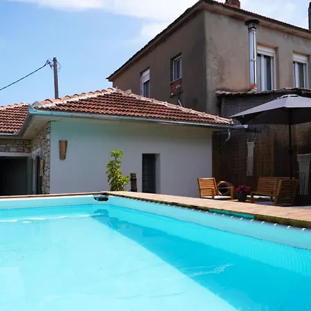 Oneiropetra Luxury House