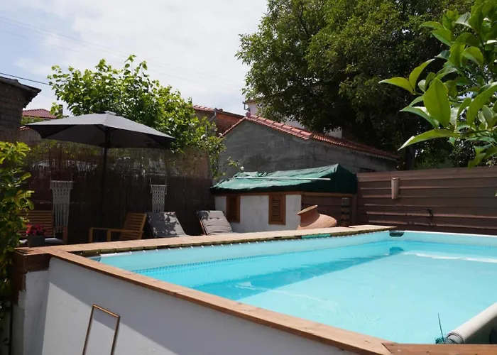 Oneiropetra Luxury House