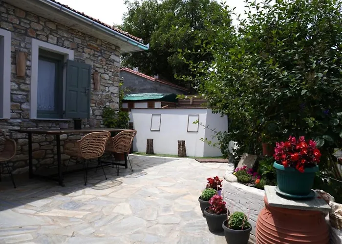 Oneiropetra Luxury House Holiday home *