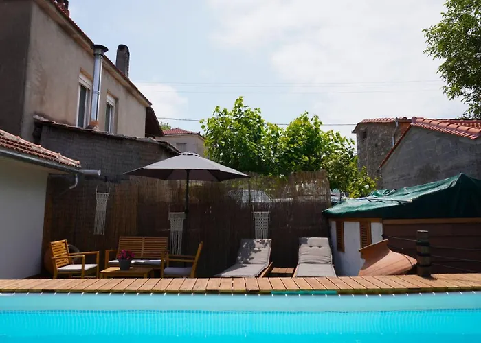 Oneiropetra Luxury House